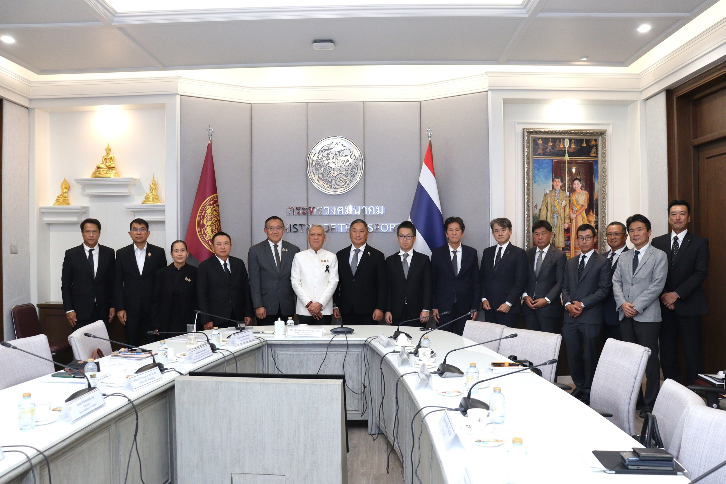 JCC Executive Directors Visit Deputy Prome Minister and Minister of Transportation Phipat